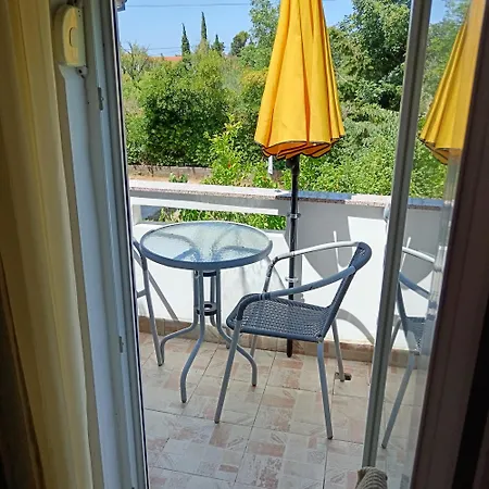 Lana 3 Apartman Starigrad Paklenica