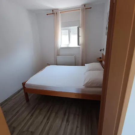 Lana 3 * Starigrad Paklenica