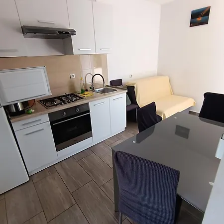 Lana 3 Starigrad Paklenica