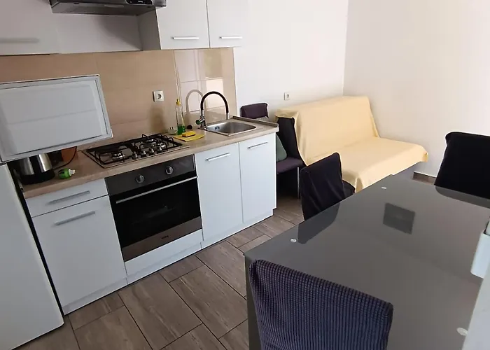 Lana 3 Starigrad Paklenica